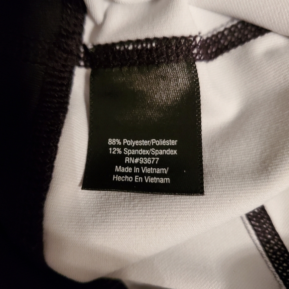 Xersion Performance Wear Fitted Cropped Leggings - Picture 7 of 7